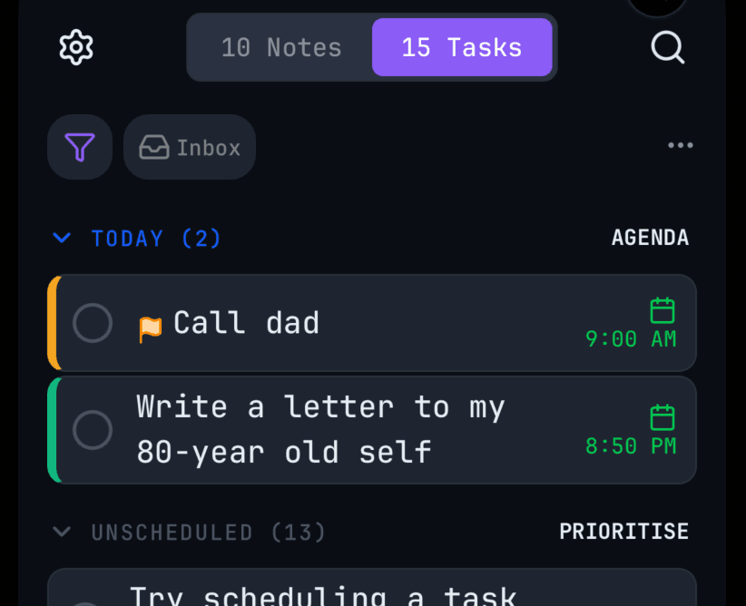 Owldo with a note open beside the task list — show a checkbox task and a longer note in the same window.